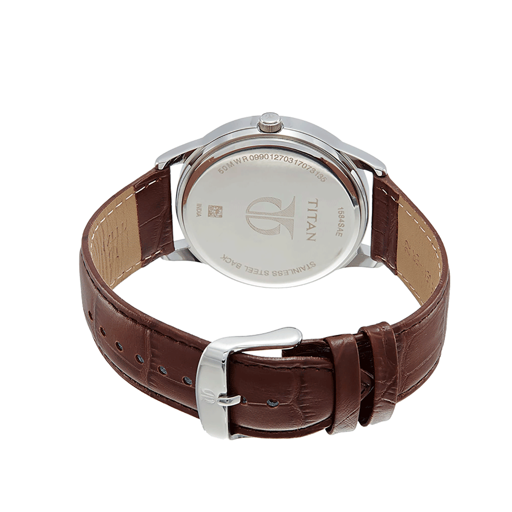 Titan 1584SL03 Men's Analogue Watch – Silver Dial