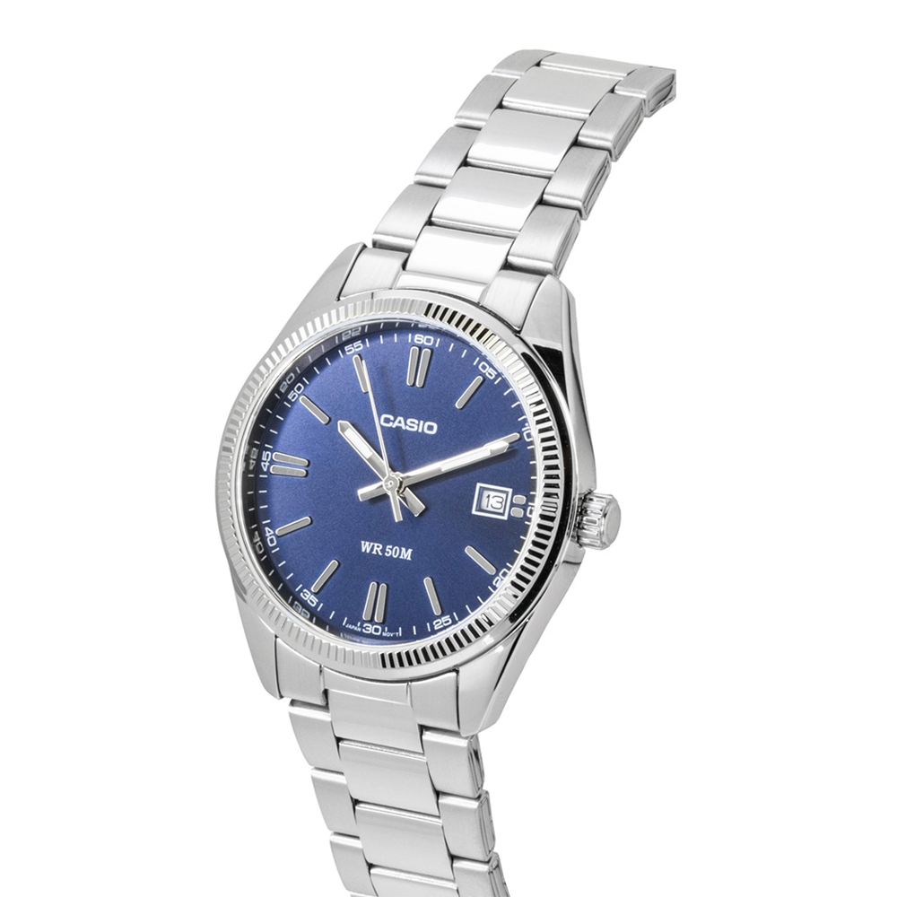 Casio UTP-1302PD-2A1VDF Unisex Silver/Blue Analog Watch