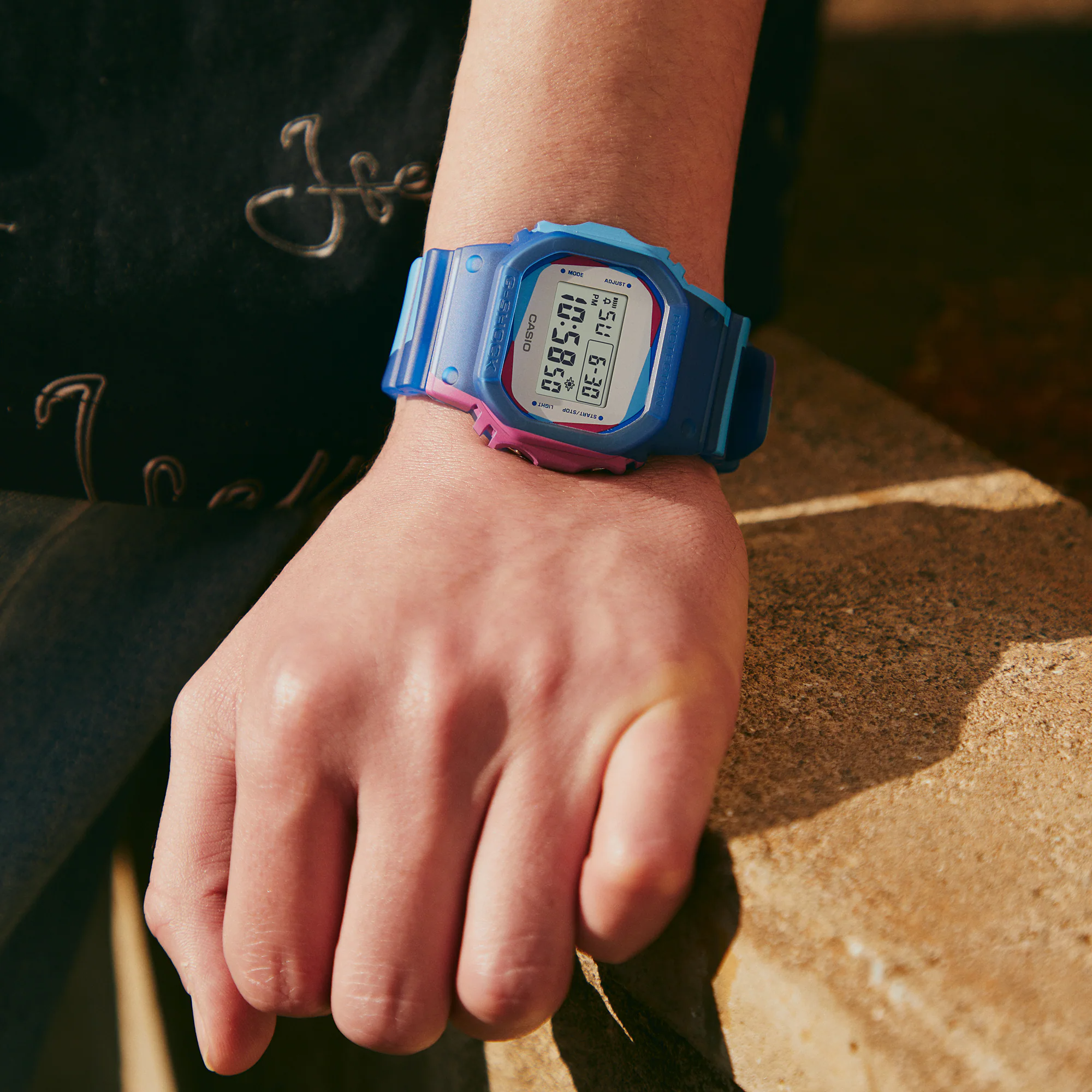 Casio G-Shock DWE-5600PR-2 Digital