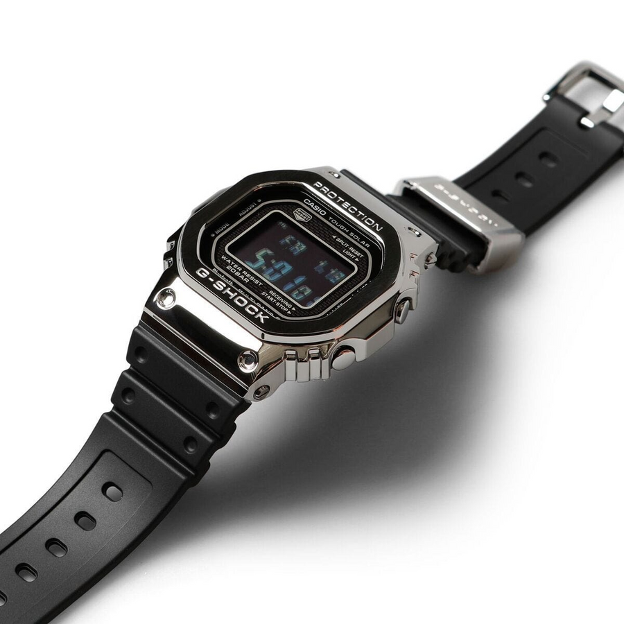 Casio G-Shock GMW-B5000-1 Digital